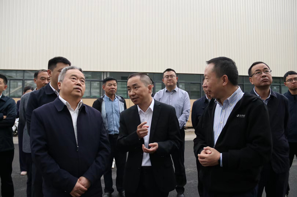 遂寧市政協(xié)蒞臨天馬調研企業(yè)生產(chǎn)經(jīng)營情況(圖1) 遂寧市政協(xié)蒞臨天馬調研企業(yè)生產(chǎn)經(jīng)營情況(圖1)